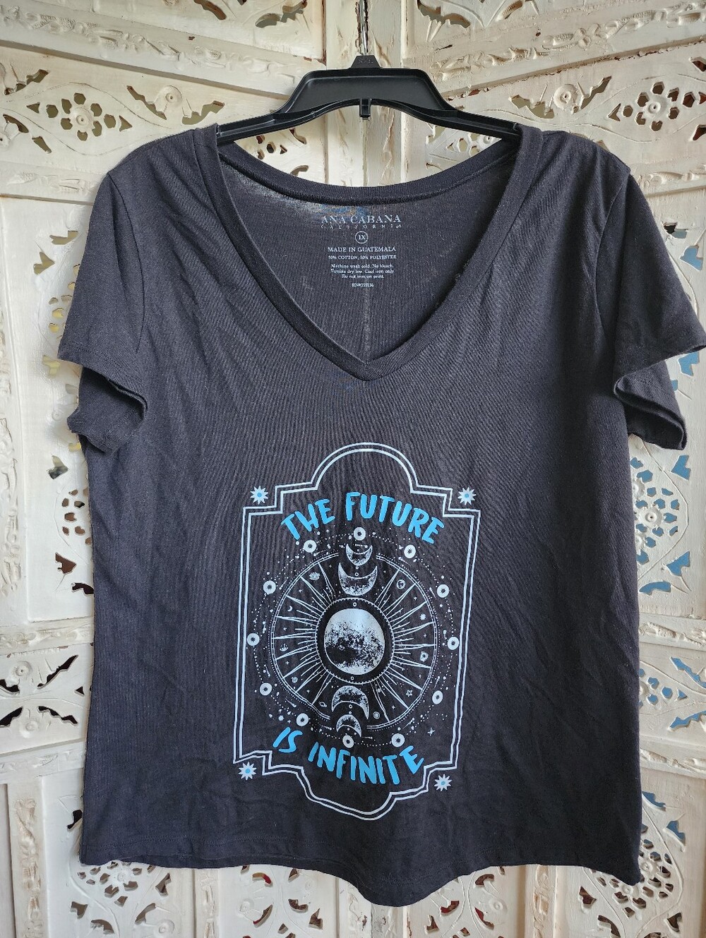 Ana Cabana 'The Future Is Infinite' Celestial Graphic Tshirt- Womens Size 1X
